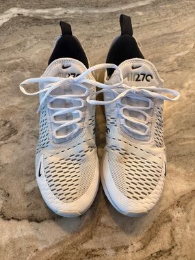 Men’s Nike Air 270 Tennis Shoes - Size 9